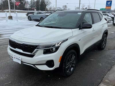 2023 Kia Seltos S Special w/ Intelligent Access + Remote Start