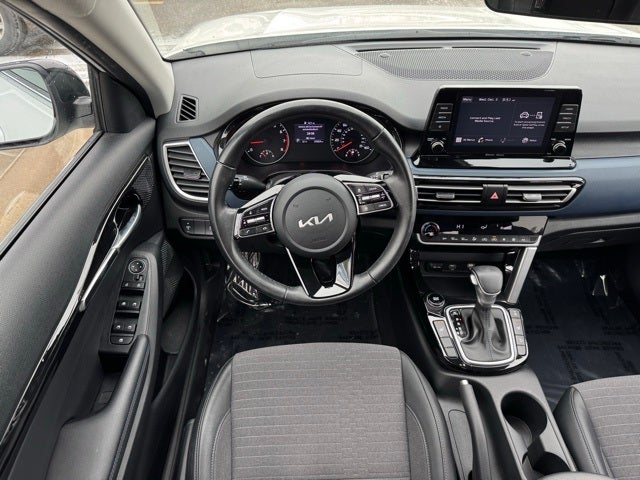 2023 Kia Seltos S Special w/ Intelligent Access + Remote Start