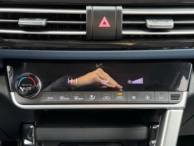 2023 Kia Seltos S Special w/ Intelligent Access + Remote Start