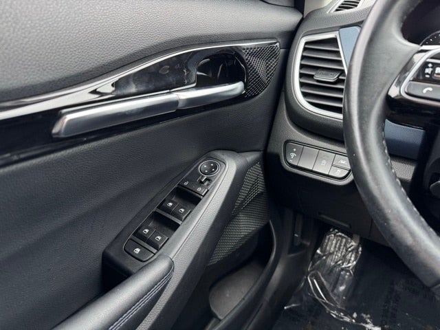 2023 Kia Seltos S Special w/ Intelligent Access + Remote Start