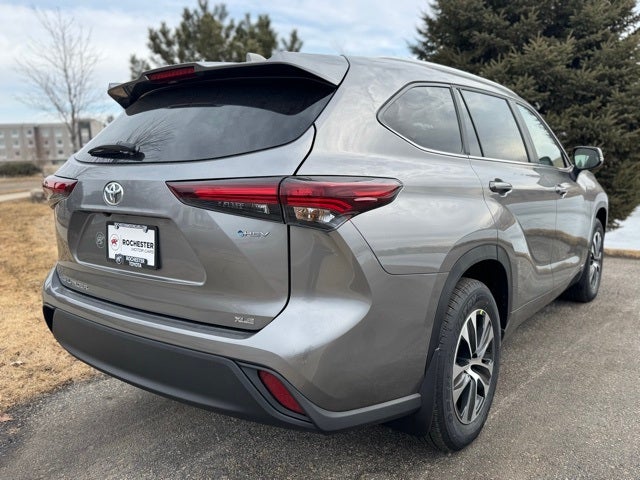 2026 Toyota Highlander Hybrid XLE