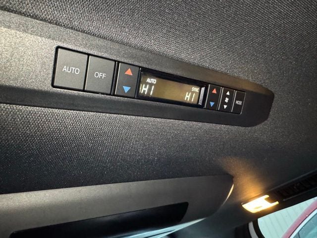 2025 Toyota SIENNA LTD AWD Limited 7 Passenger
