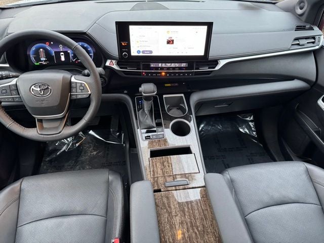 2025 Toyota SIENNA LTD AWD Limited 7 Passenger