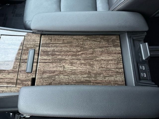 2025 Toyota SIENNA LTD AWD Limited 7 Passenger