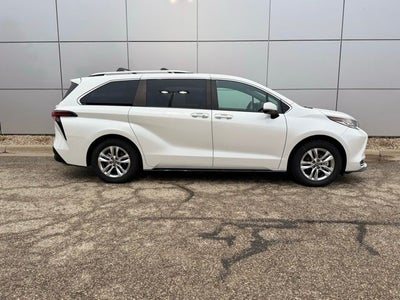 2025 Toyota SIENNA LTD AWD Limited 7 Passenger