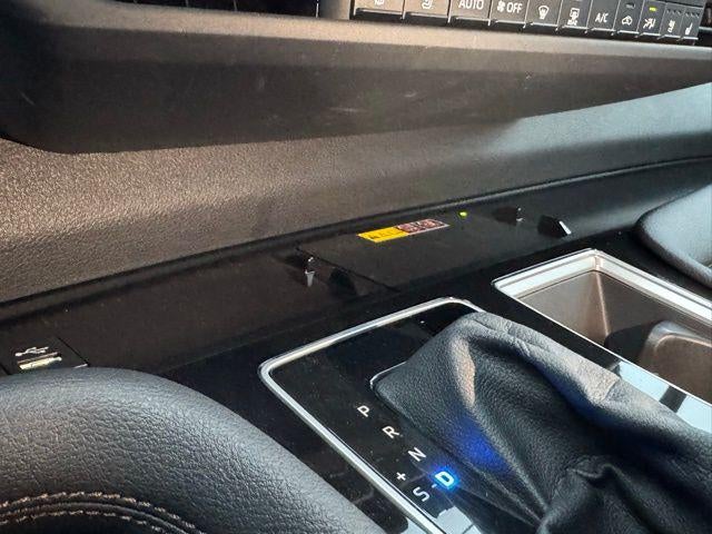 2025 Toyota SIENNA LTD AWD Limited 7 Passenger