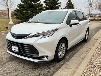 2025 Toyota SIENNA LTD AWD Limited 7 Passenger