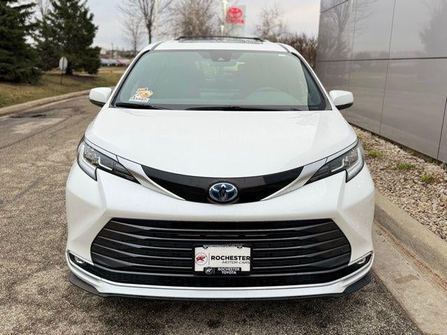 2025 Toyota SIENNA LTD AWD Limited 7 Passenger