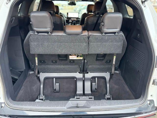 2025 Toyota SIENNA LTD AWD Limited 7 Passenger