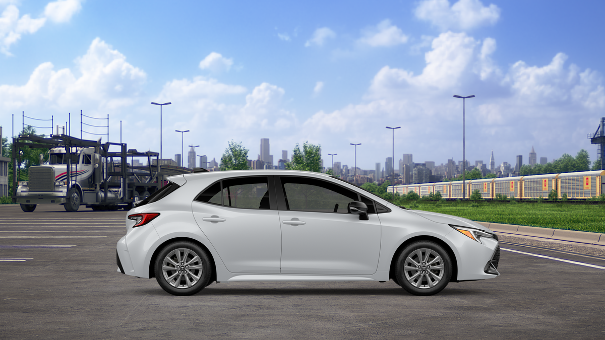 2027 Toyota Corolla Hatchback SE