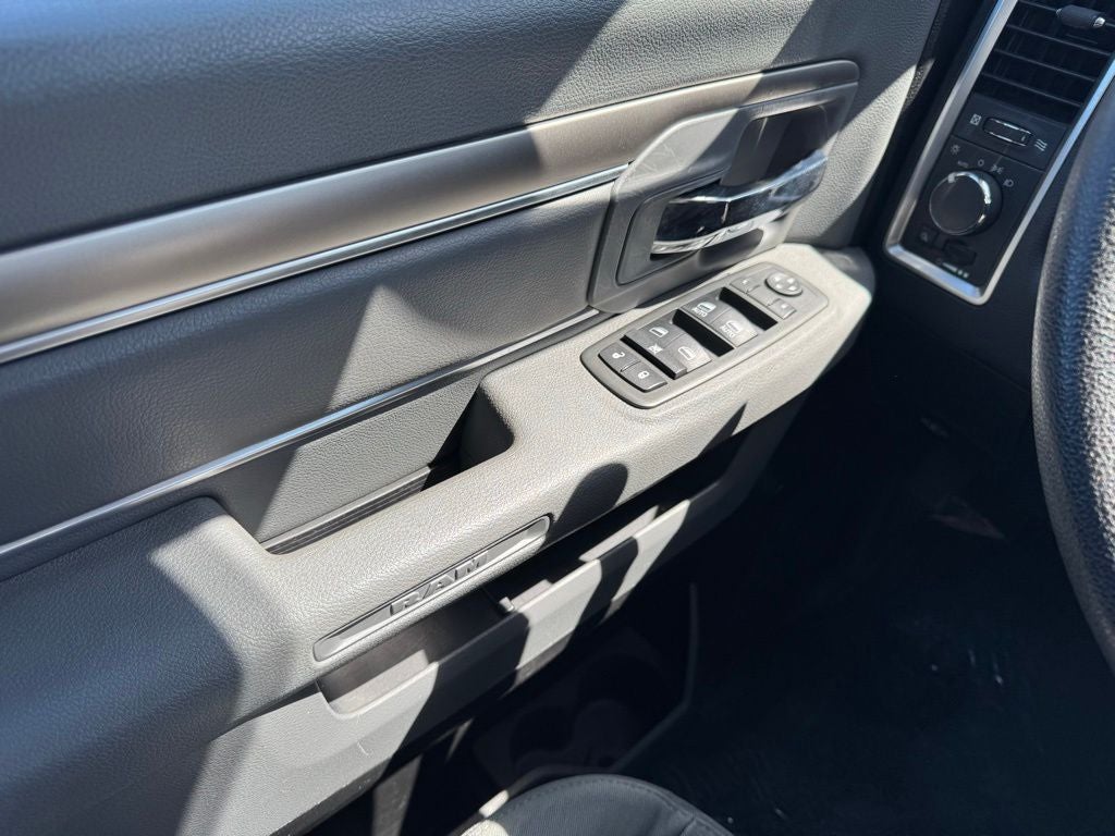 2013 RAM 1500 SLT