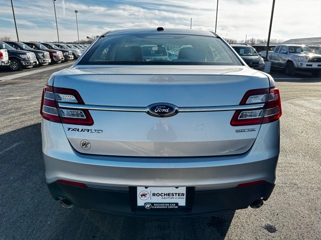 2018 Ford Taurus SE