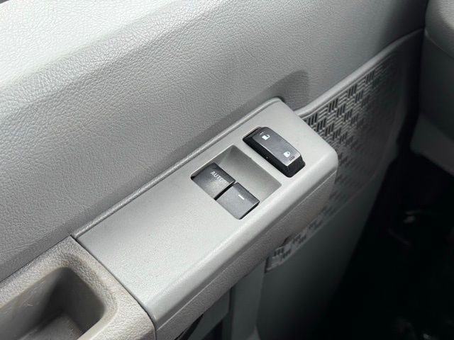 2017 Ford E-350SD Base Cutaway