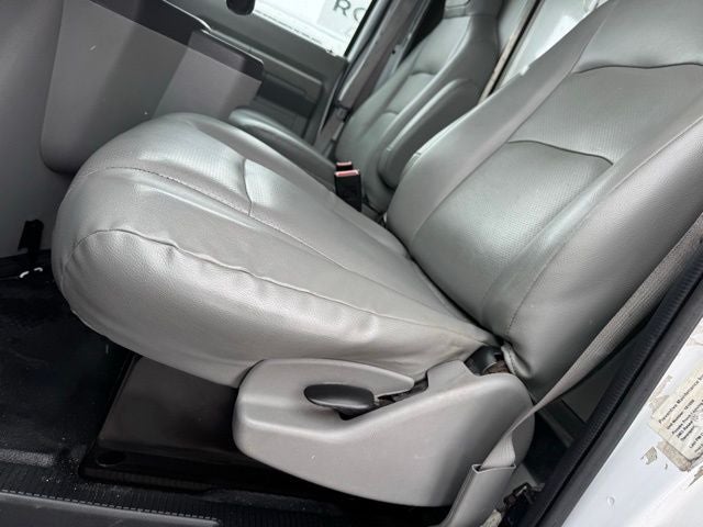 2017 Ford E-350SD Base Cutaway