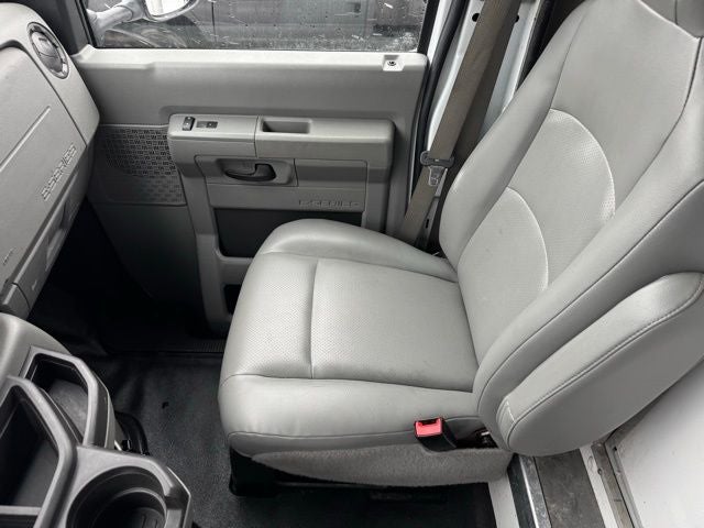 2017 Ford E-350SD Base Cutaway