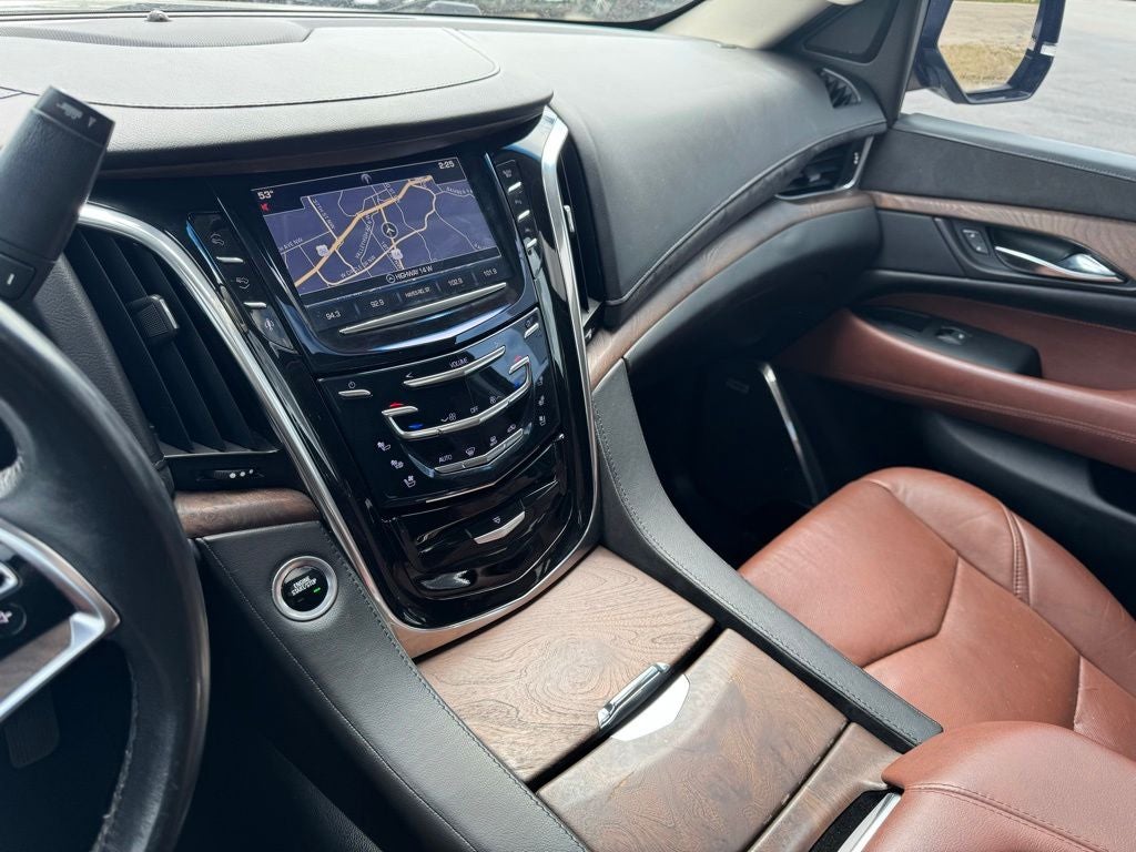 2016 Cadillac Escalade ESV Luxury