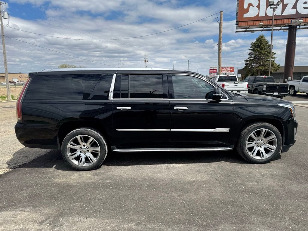 2016 Cadillac Escalade ESV Luxury