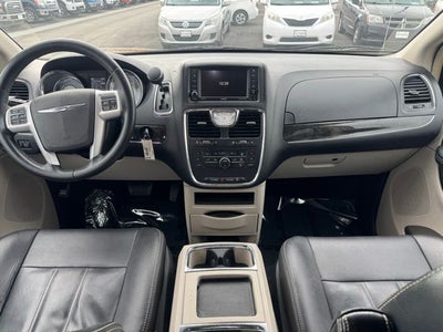 2015 Chrysler Town & Country Touring