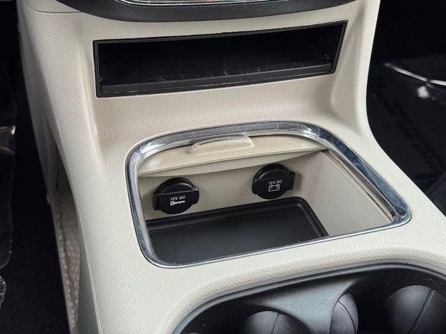 2014 Chrysler Town & Country Touring-L