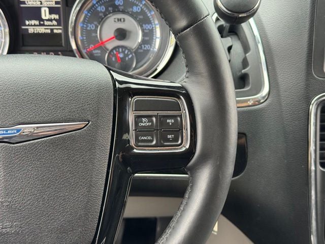 2014 Chrysler Town & Country Touring-L