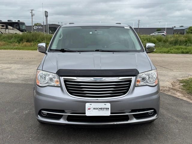 2014 Chrysler Town & Country Touring-L