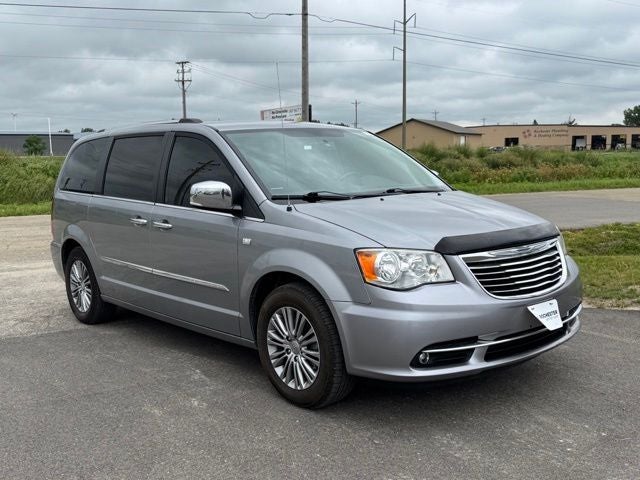 2014 Chrysler Town & Country Touring-L