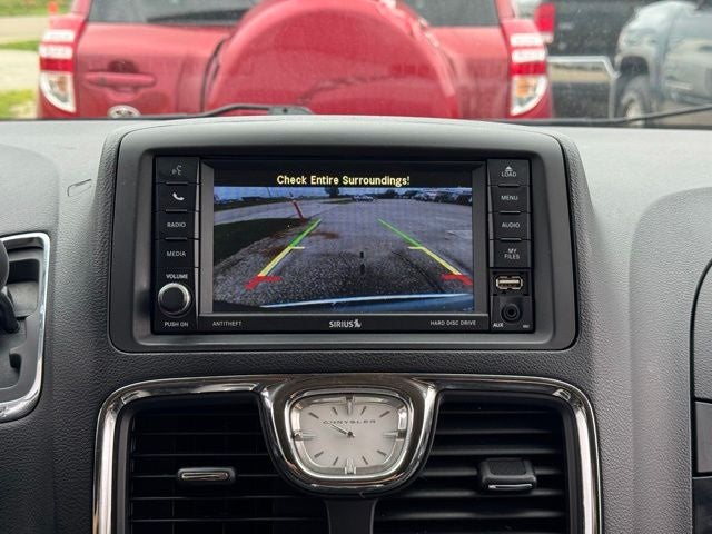 2014 Chrysler Town & Country Touring-L