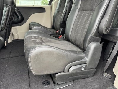2014 Chrysler Town & Country Touring-L
