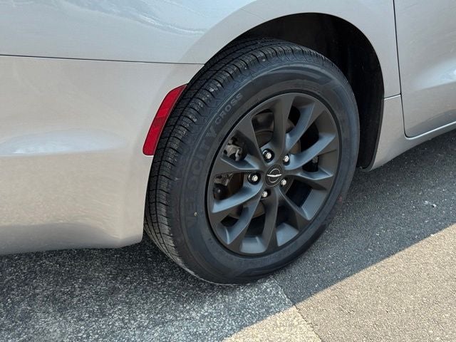 2021 Chrysler Pacifica Touring L - Photo 37