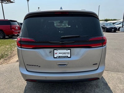 2021 Chrysler Pacifica Touring L AWD