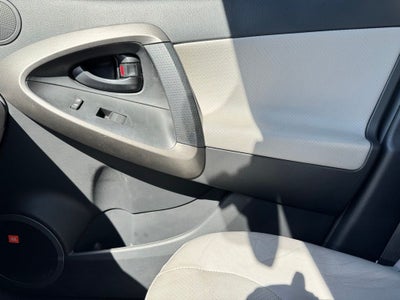 2011 Toyota RAV4 Limited