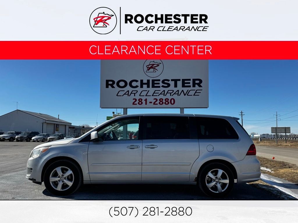 2010 Volkswagen Routan SE