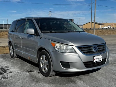 2010 Volkswagen Routan SE
