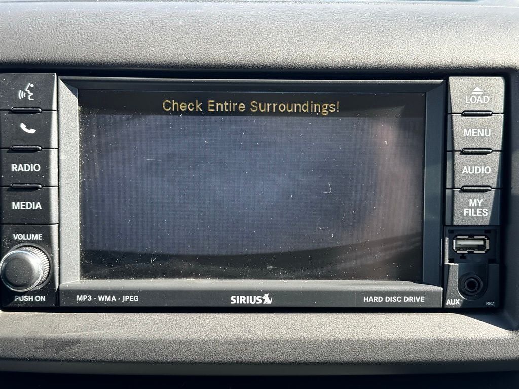 2010 Volkswagen Routan SE