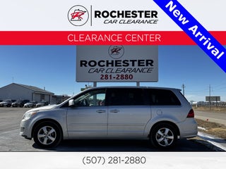 2010 Volkswagen Routan SE