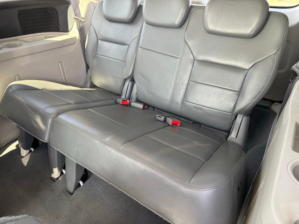 2010 Volkswagen Routan SEL