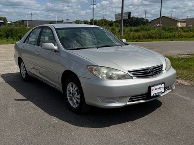2005 Toyota Camry LE