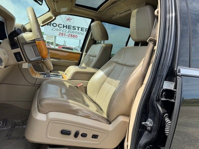 2010 Lincoln Navigator L Base
