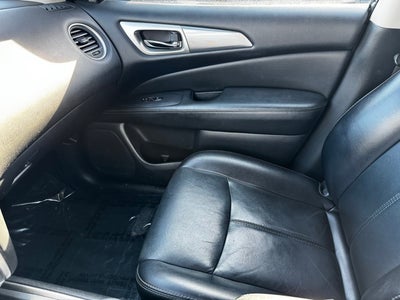 2018 Nissan Pathfinder SL