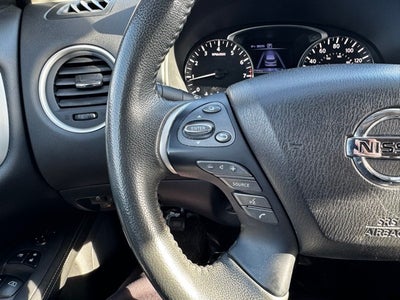 2018 Nissan Pathfinder SL