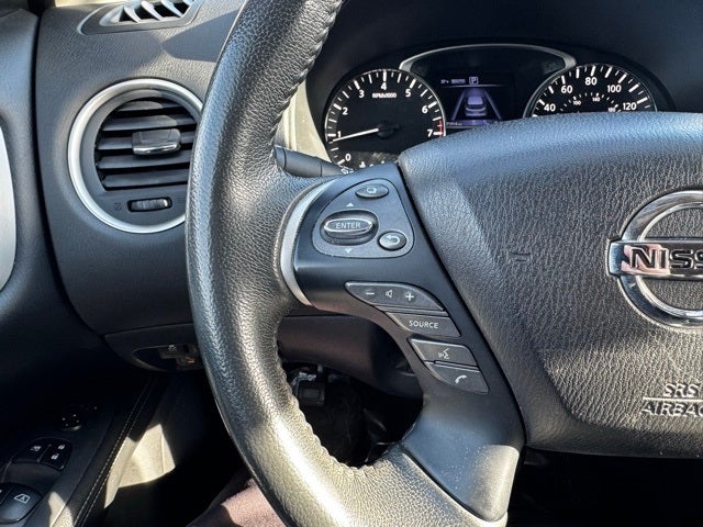 2018 Nissan Pathfinder SL