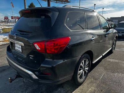 2018 Nissan Pathfinder SL