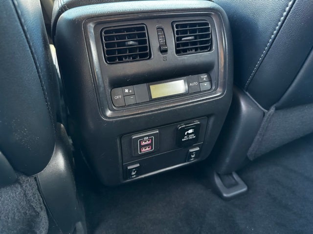 2018 Nissan Pathfinder SL