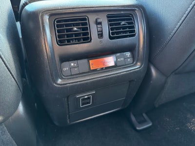 2018 Nissan Pathfinder SV