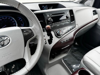 2013 Toyota Sienna XLE 7 Passenger