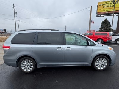 2013 Toyota Sienna XLE 7 Passenger