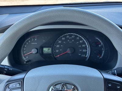 2013 Toyota Sienna LE 8 Passenger