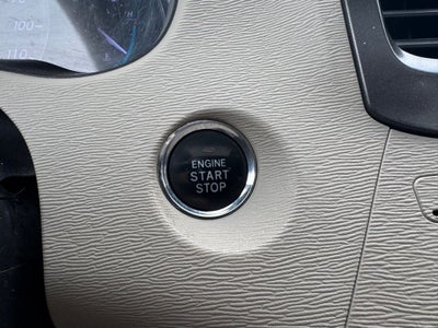 2014 Toyota Sienna XLE 8 Passenger