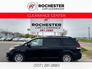 2014 Toyota Sienna XLE 8 Passenger