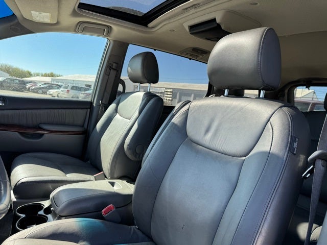 2005 Toyota Sienna XLE 7 Passenger